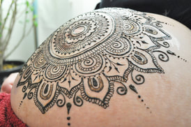 Schwangerschaft Henna Bemalung Tattoo