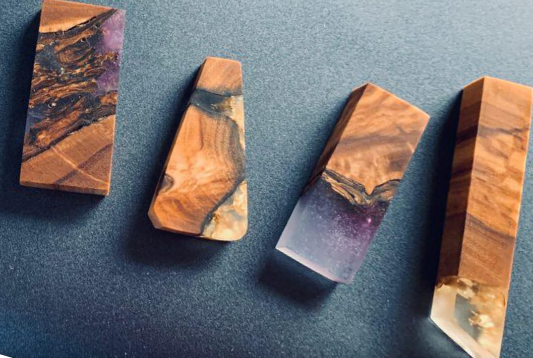 Olive wood jewelry with resin
